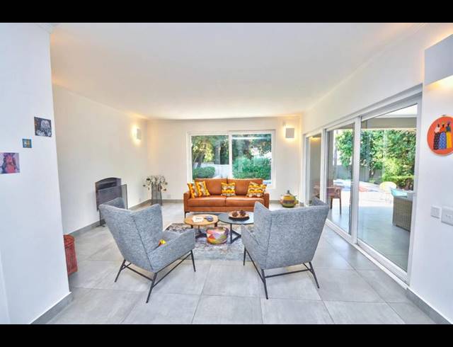 5 BEDROOM PROPERTY TO RENT IN BRYANSTON